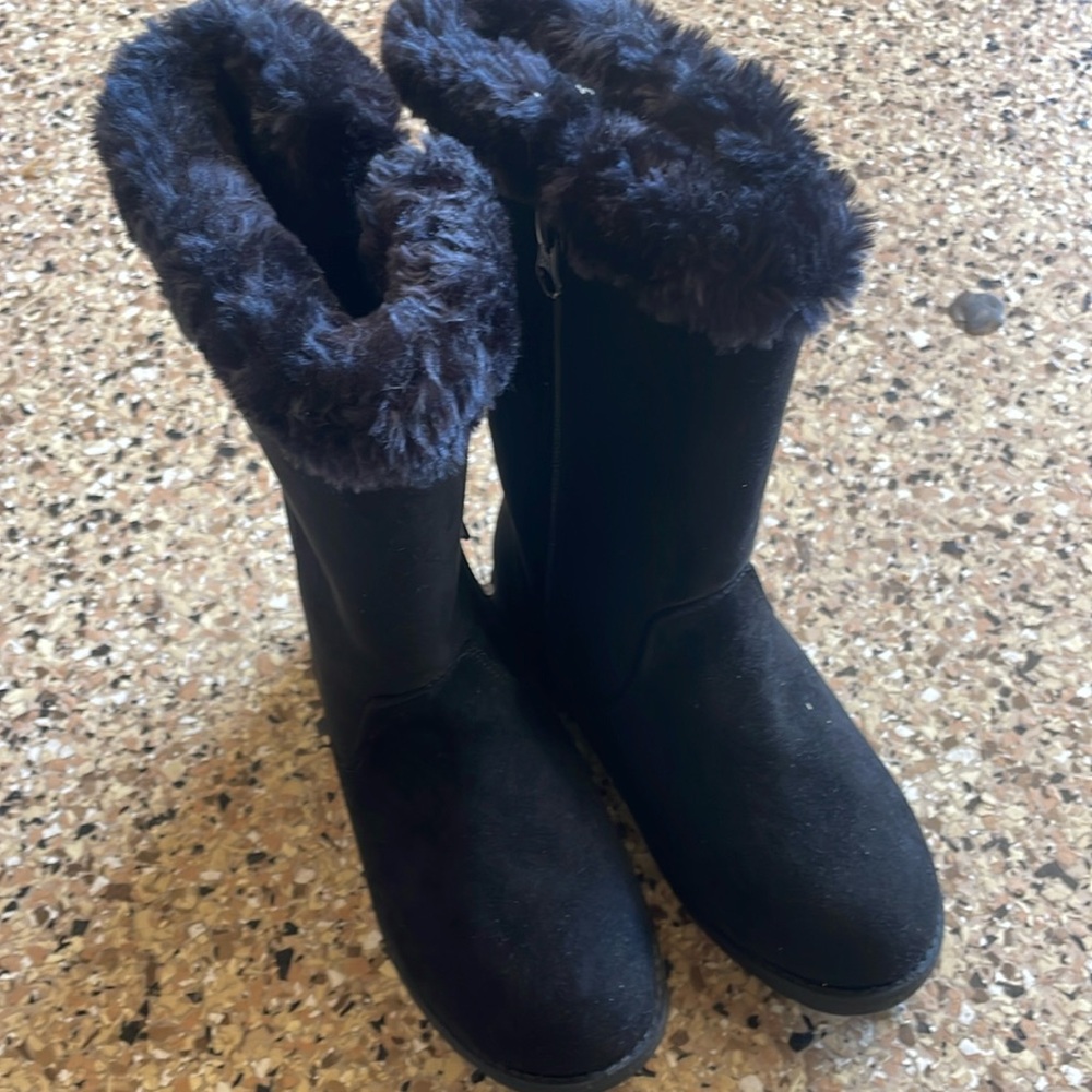 Girls boots